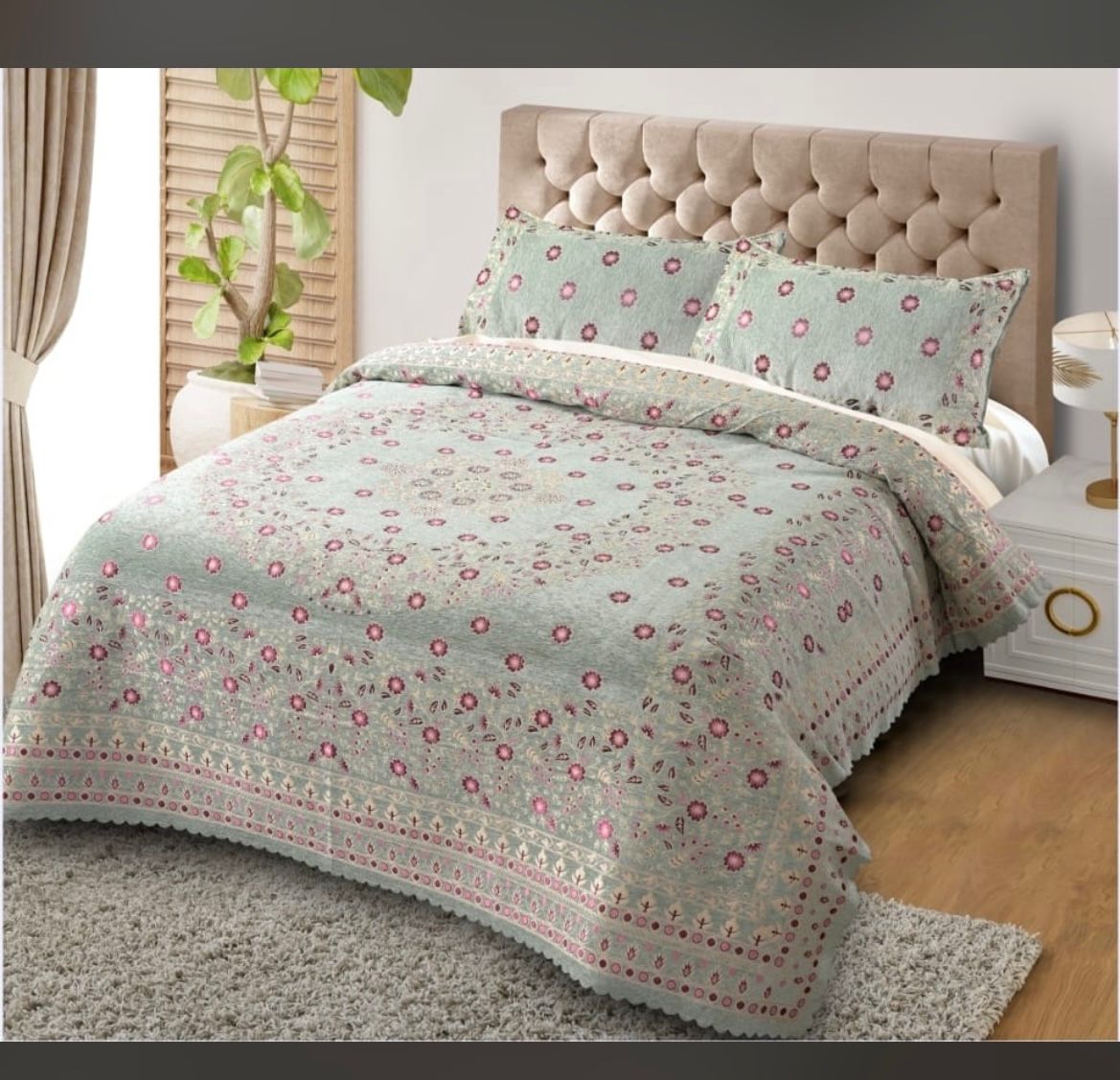 Luxury Velvet Double Bed Blanket / Razai – King Size Heavy Winter Quilt with Elegant Floral Design