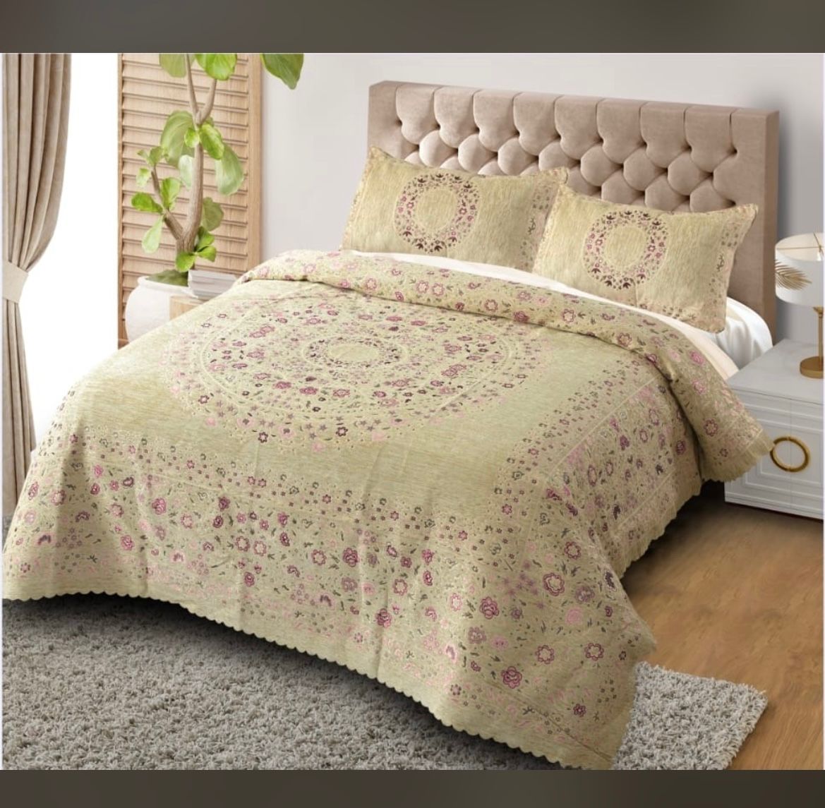 Luxury Velvet Double Bed Blanket / Razai – King Size Heavy Winter Quilt with Elegant Floral Design