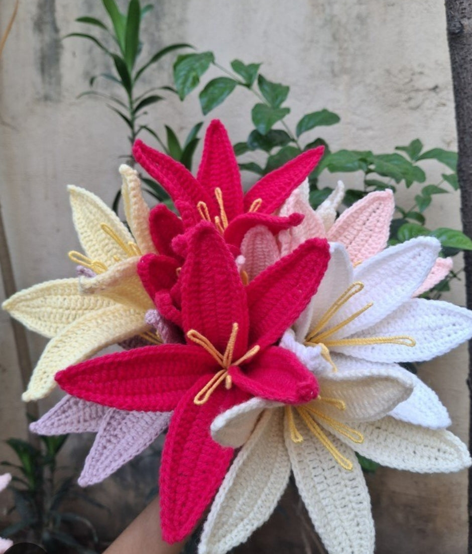 Handmade Crochet Tulip Bouquet – Forever Flowers Gift 🌷